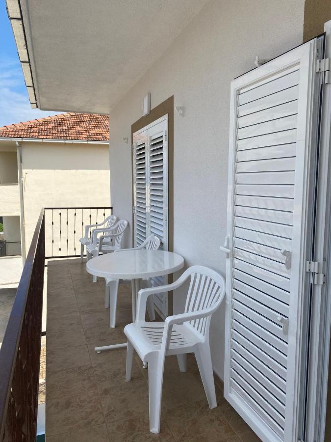 Bura Apartment Jelsa  Exterior photo