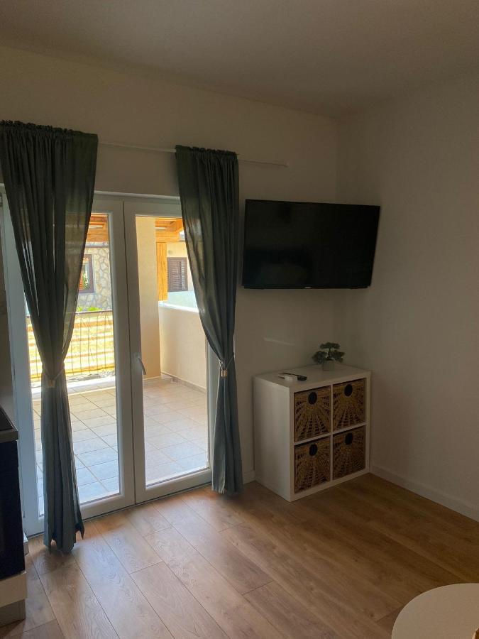 Bura Apartment Jelsa  Exterior photo